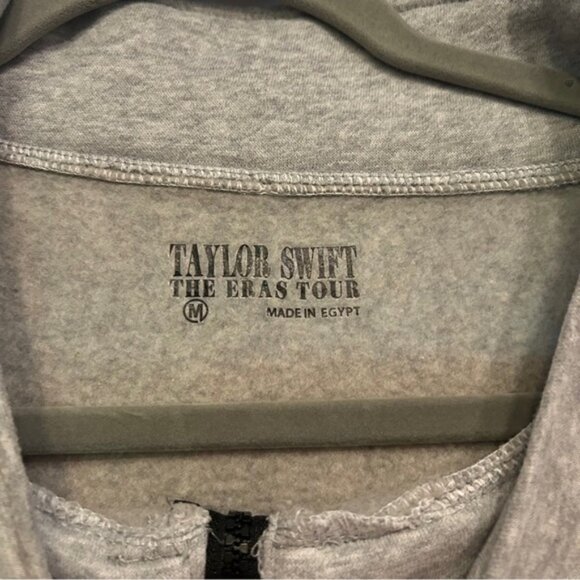 Taylor Swift The Eras Tour Quarter Zip Sweatshirt Grey Multi Size Medium - Picture 3 of 6